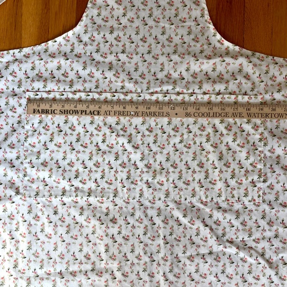 Vintage Laura Ashley Floral Chef's Apron, with Pockets - Picture 3 of 13